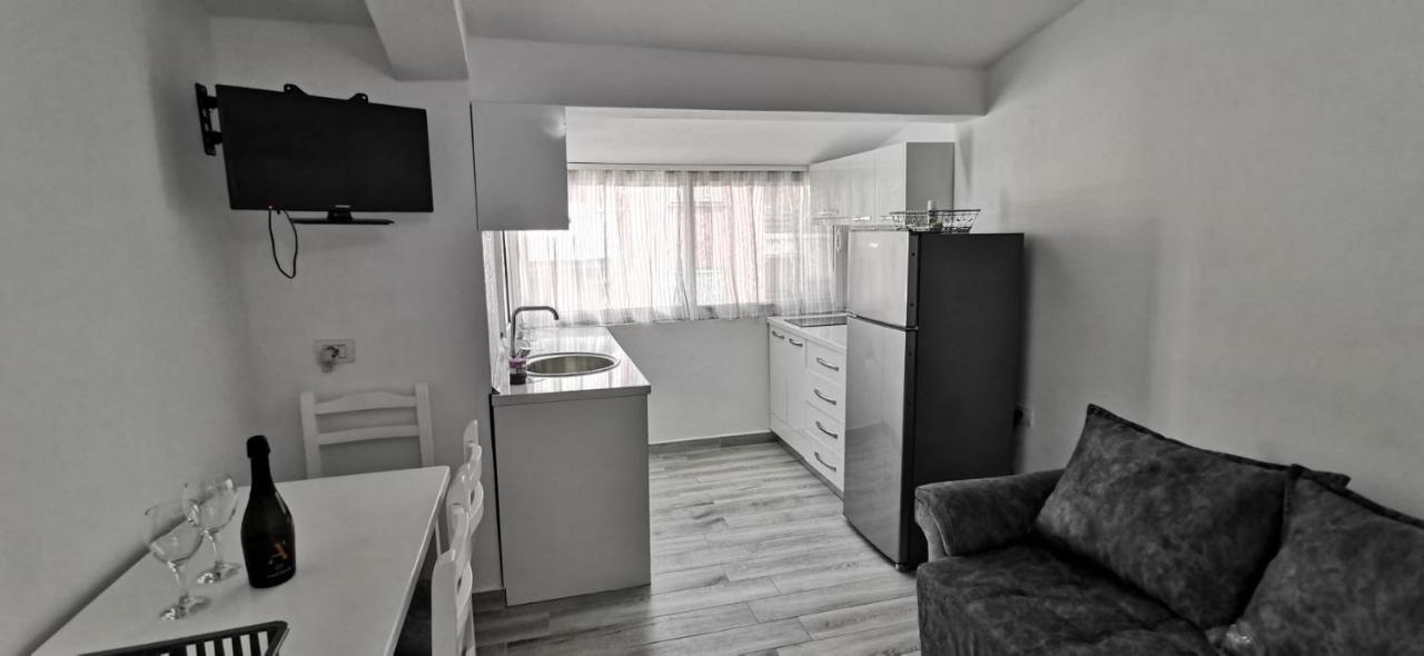 Mimoza Appartament Apartment Golem (Tirana)